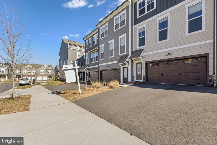1697 Beech Leaf St, Dumfries, VA 22026 - #2