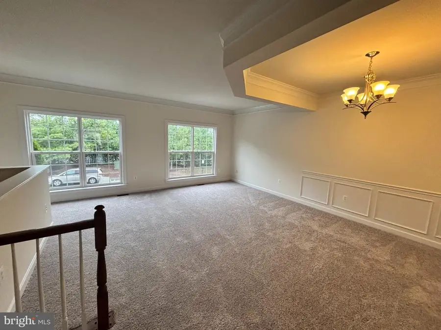 6092 Popes Creek Pl, Haymarket, VA 20169 - #2