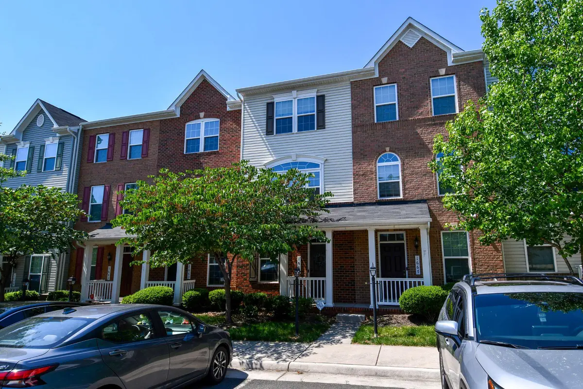 1665 Dorothy Ln, Woodbridge, VA 22191 - #1