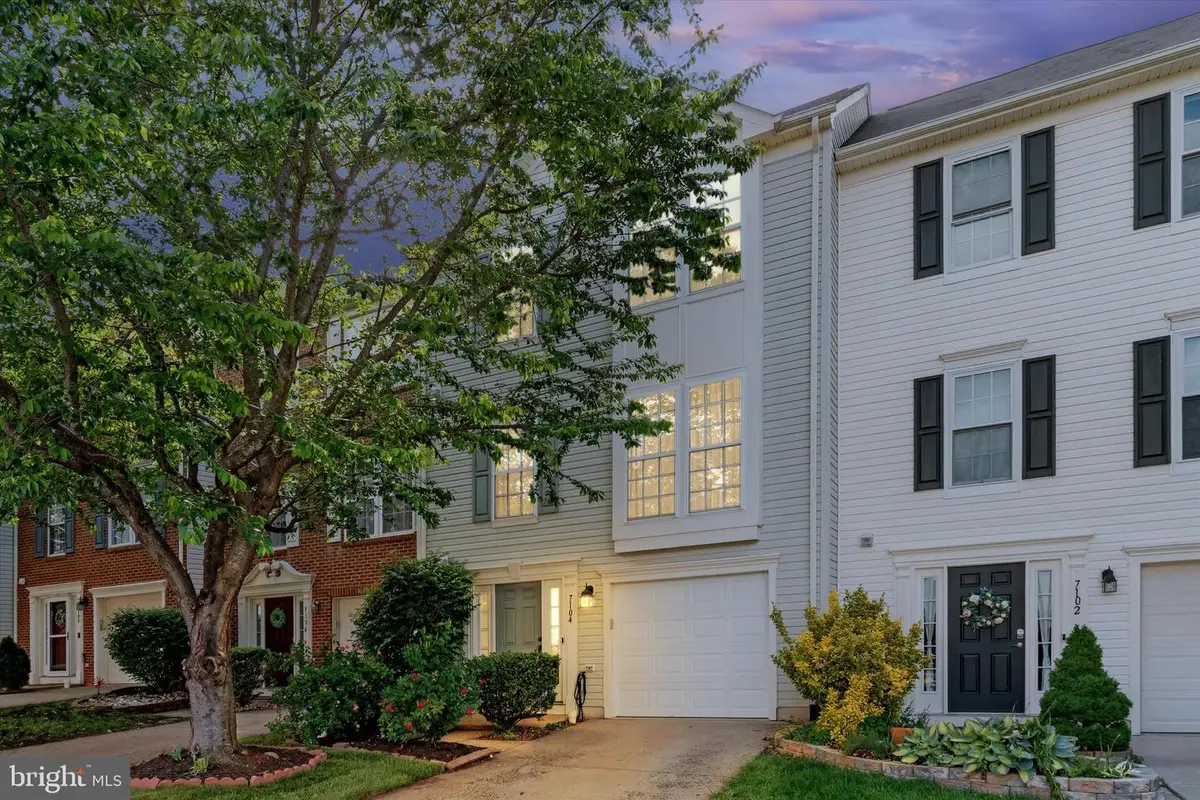 7104 Wheeling Way, Gainesville, VA 20155 - #1