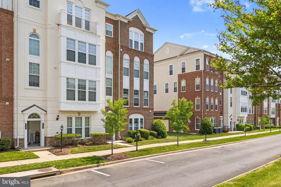 14531 Barkham Dr, Woodbridge, VA 22191 - #3