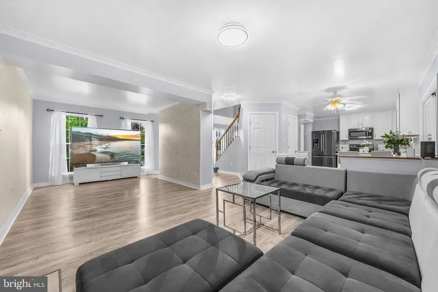 13864 Redford Ln, Woodbridge, VA 22193 - #3