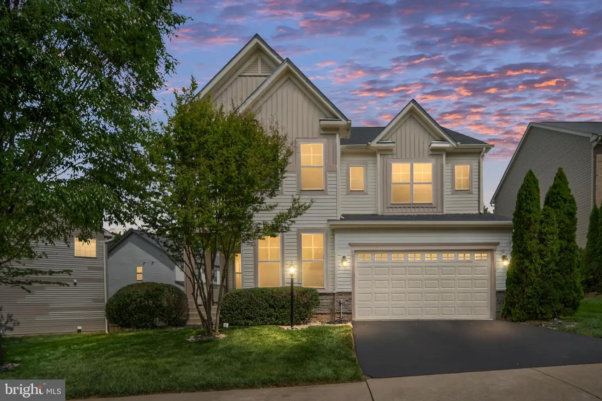5657 Liberty Manor Cir, Woodbridge, VA 22193 - #1