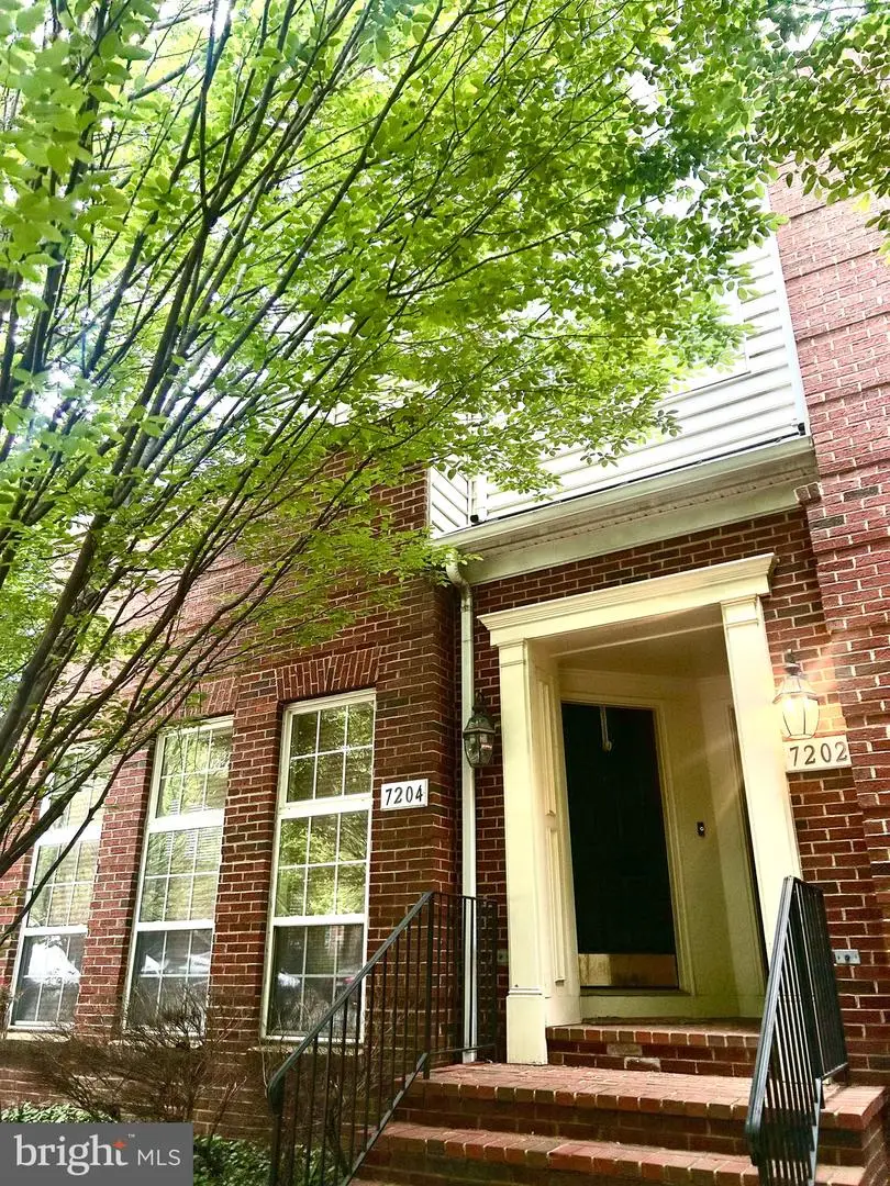 7202 Little Thames Dr, Gainesville, VA 20155 - #3