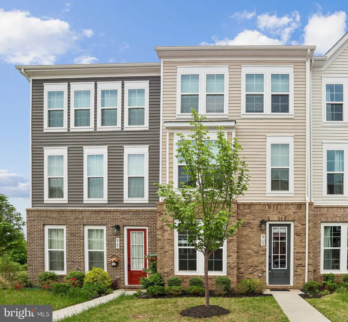 6703 Upland Manor Dr, Gainesville, VA 20155 - #1