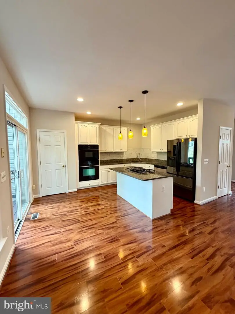 15519 Exmore Ct, Woodbridge, VA 22191 - #3