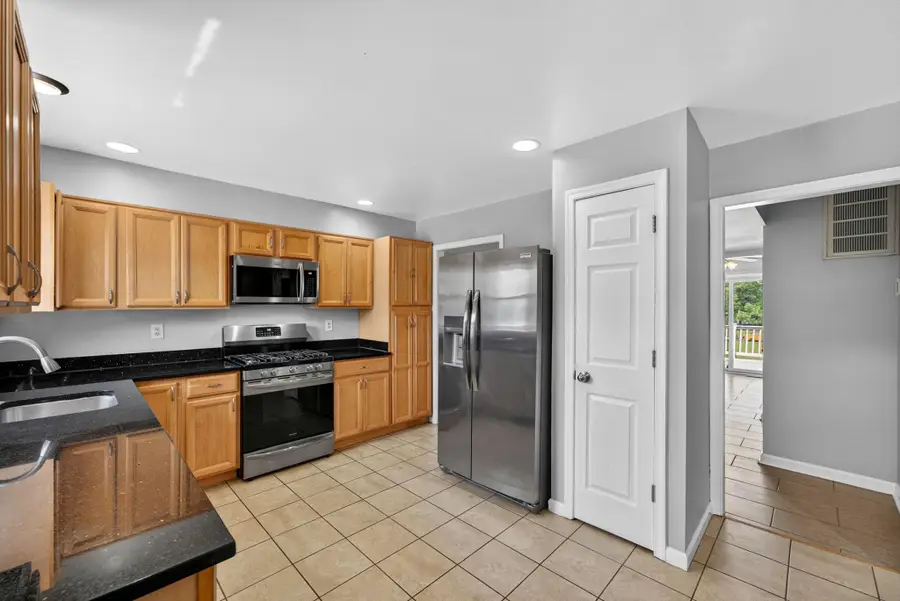 8636 Newton Pl, Manassas, VA 20111 - #2