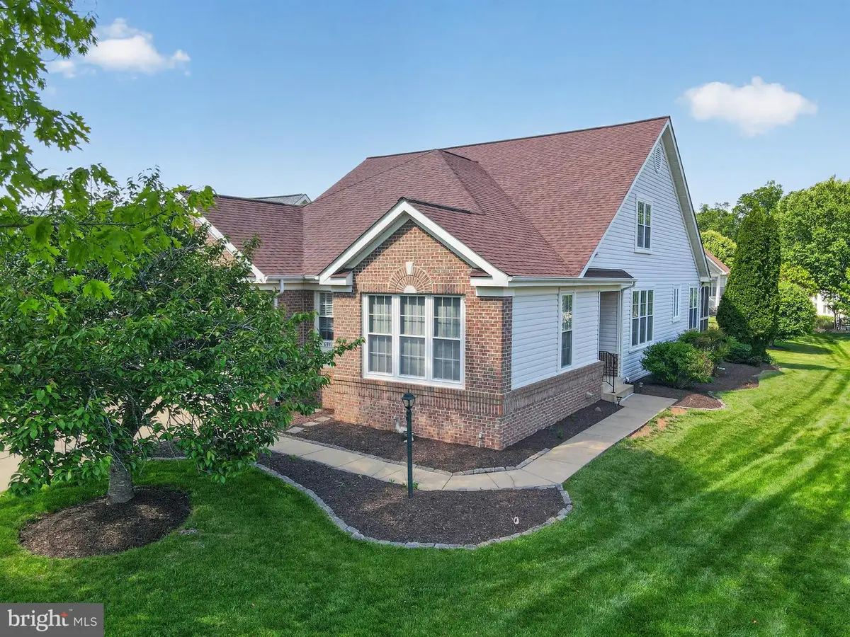 6901 Saddle Run Way, Gainesville, VA 20155 - #1