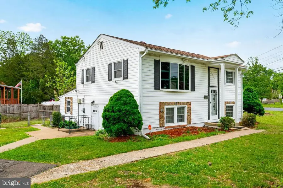 9415 Chatham St, Manassas, VA 20110 - #3