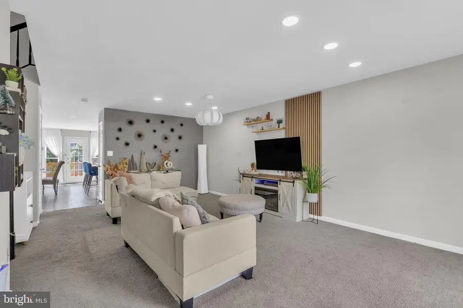 16844 Winston Ln, Woodbridge, VA 22191 - #3