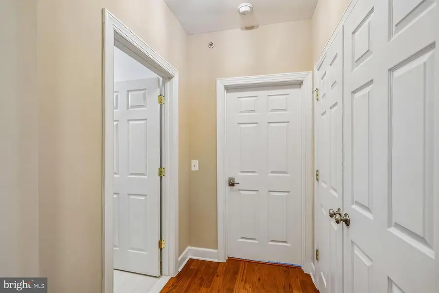 15221 Royal Crest Dr #302, Haymarket, VA 20169 - #3