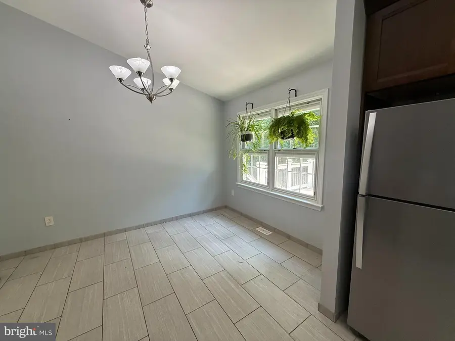 8915 Helen St, Manassas, VA 20112 - #3