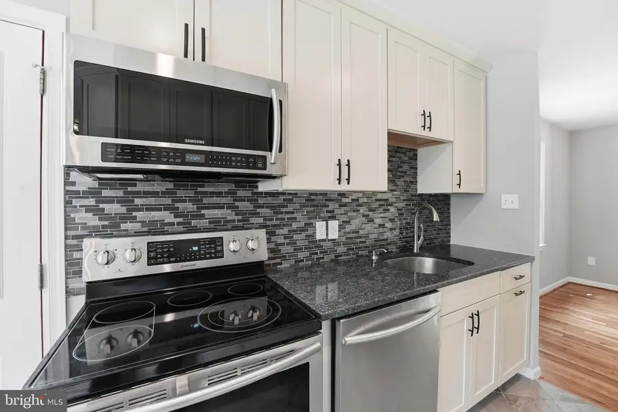 7410 Roxbury Ave, Manassas, VA 20109 - #3
