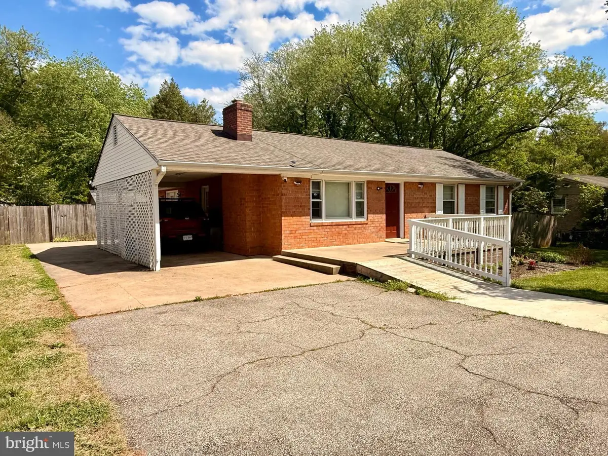 11713 Bradley Forest Rd, Manassas, VA 20112 - #1