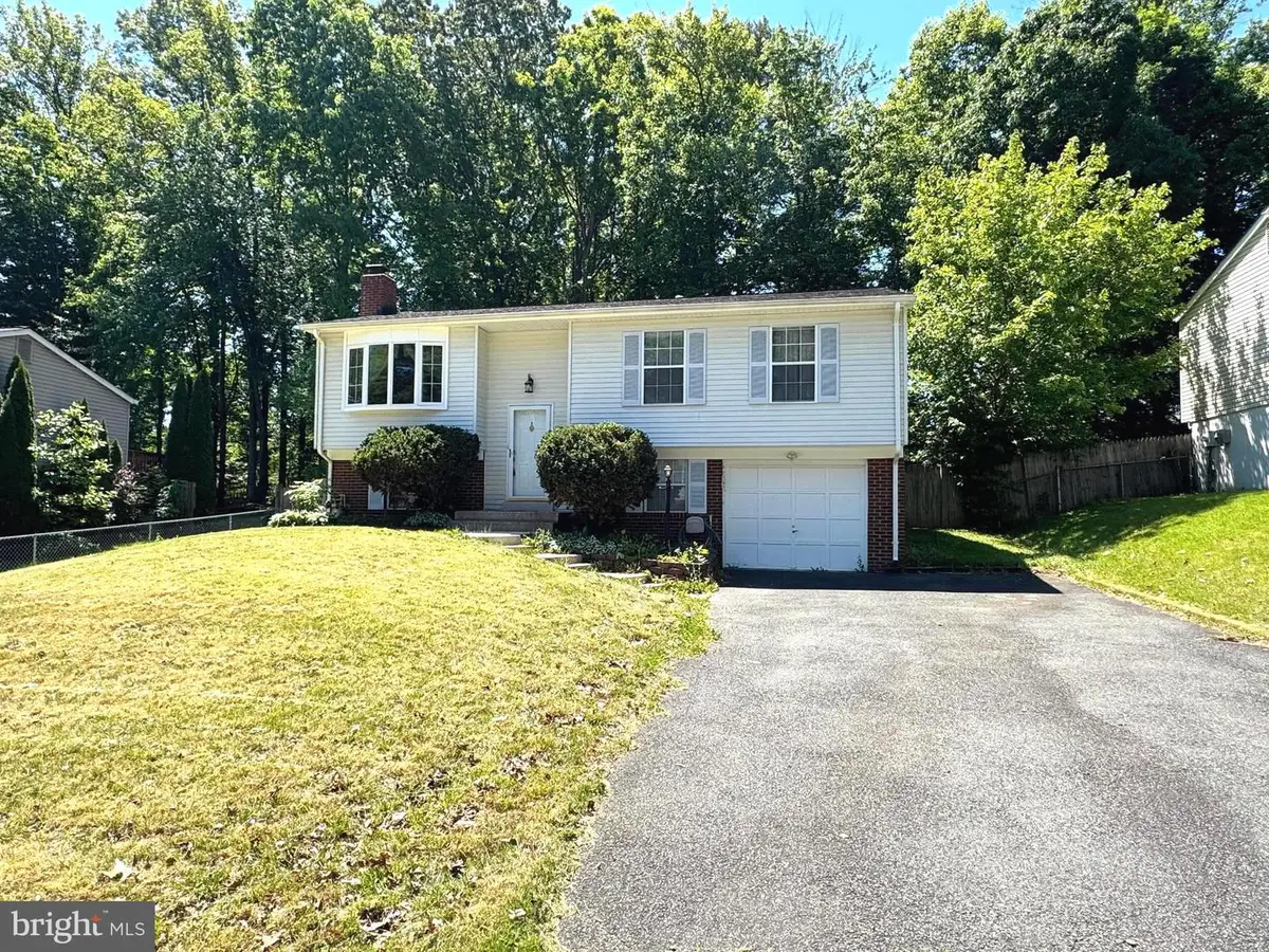 5597 Shannon Ct, Woodbridge, VA 22193 - #1