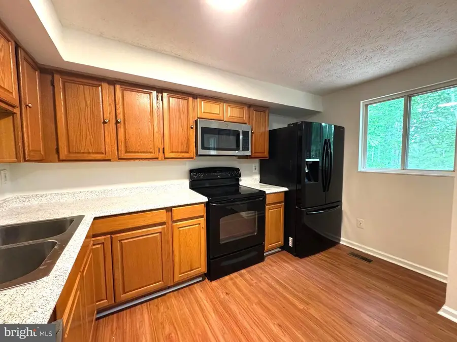 3654 Wharf Ln, Triangle, VA 22172 - #2