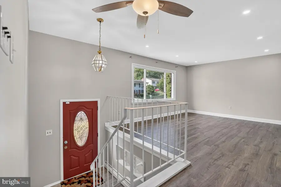 4812 Kentbury Ct, Woodbridge, VA 22193 - #2