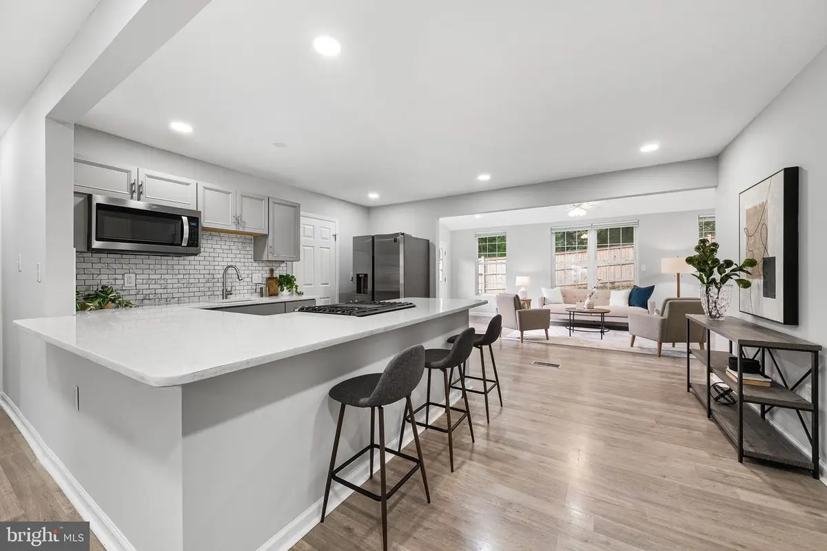 4543 Evansdale Rd, Woodbridge, VA 22193 - #1