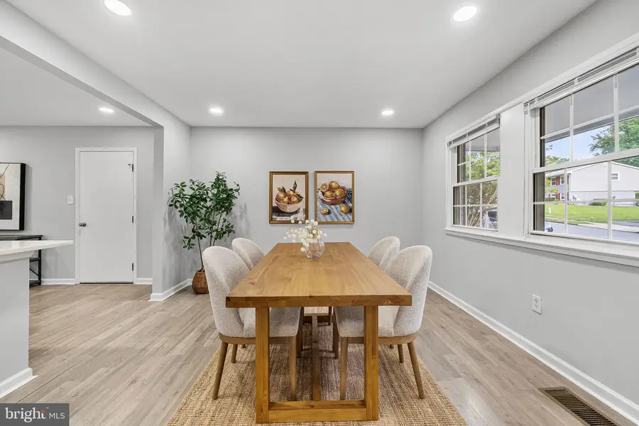 4543 Evansdale Rd, Woodbridge, VA 22193 - #3