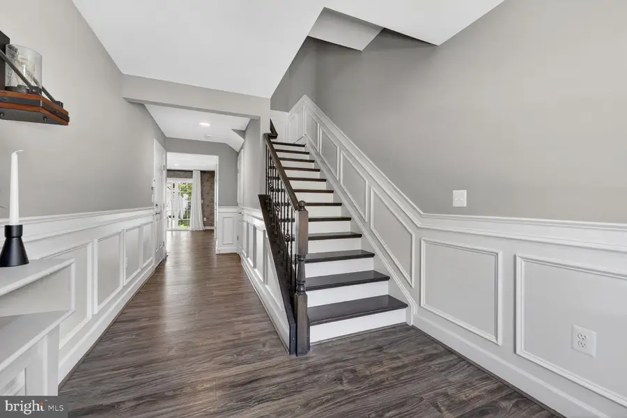 8909 Englewood Farms Dr, Manassas, VA 20112 - #2