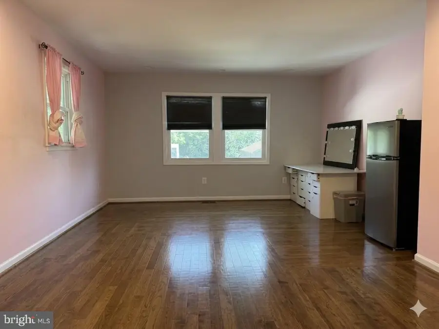 13438 Greenacre Dr, Woodbridge, VA 22191 - #3