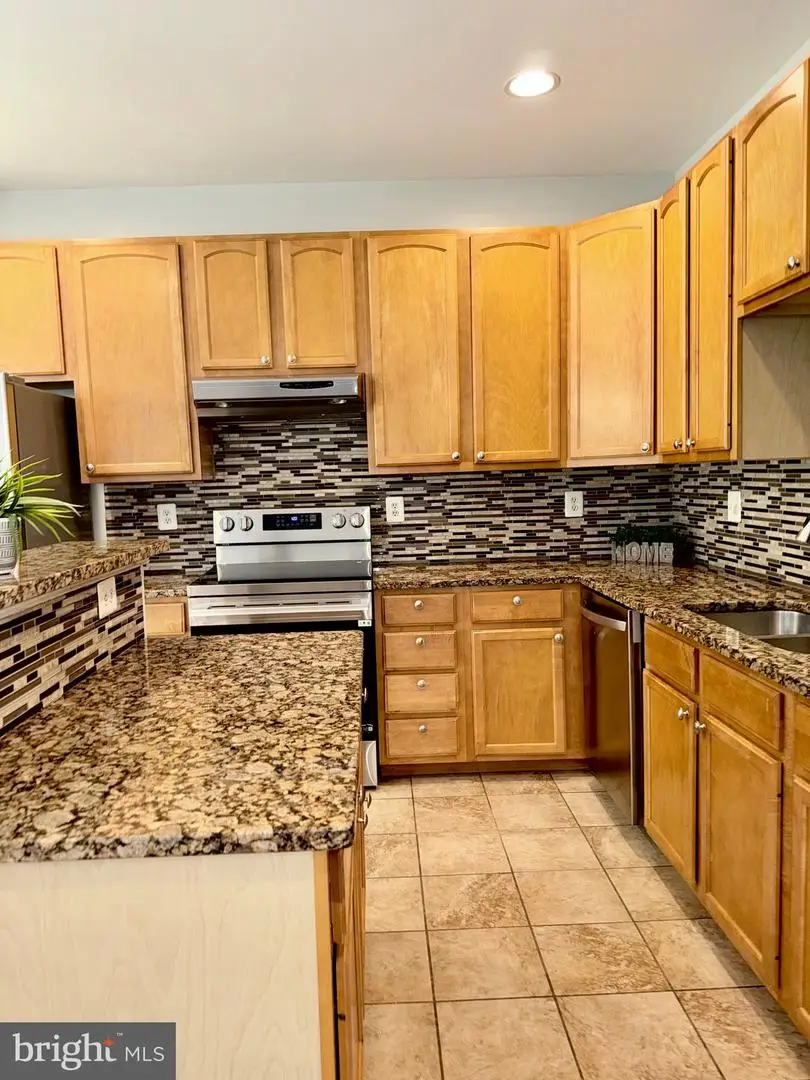 15769 Silent Tree Pl, Woodbridge, VA 22191 - #3