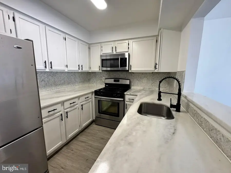 12552 Kempston Ln, Woodbridge, VA 22192 - #3