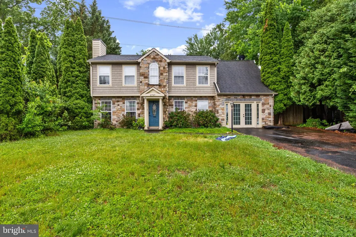 5797 Rockcliff Ln, Woodbridge, VA 22193 - #1