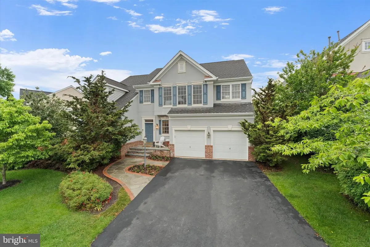 6040 Wake Crest Ct, Haymarket, VA 20169 - #1