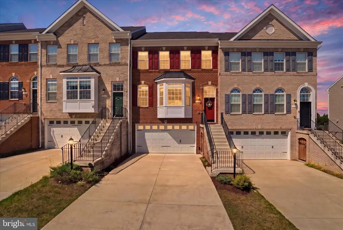 15384 Ballerina Loop, Woodbridge, VA 22193 - #1