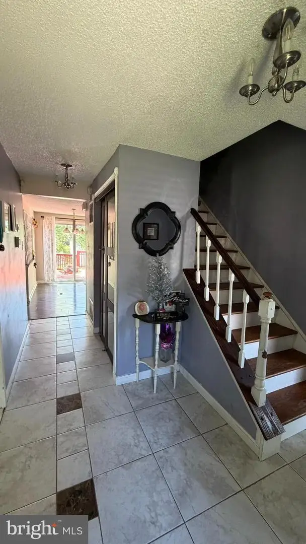 3333 Pickwick Ln, Woodbridge, VA 22192 - #3