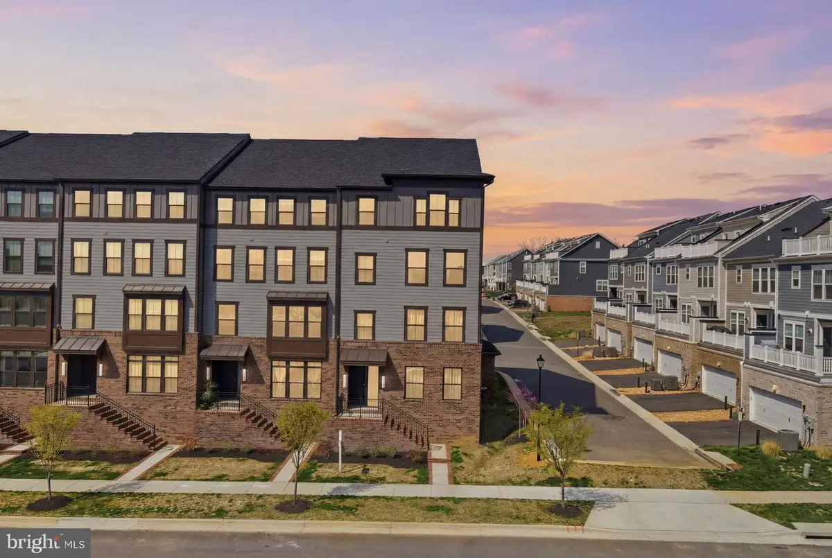 1612 Kirkman St, Dumfries, VA 22026 - #1