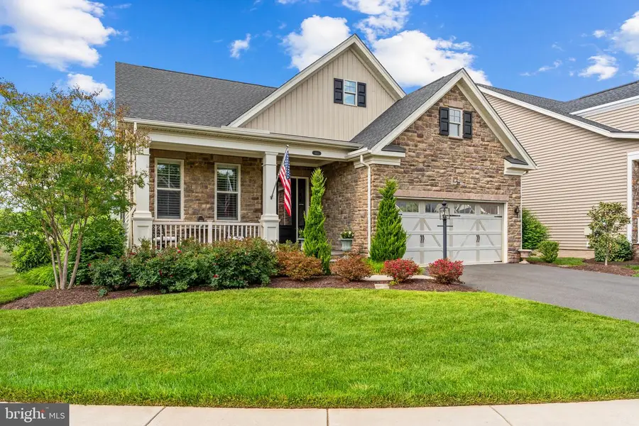 6165 Chancellorsville Dr, Gainesville, VA 20155 - #2