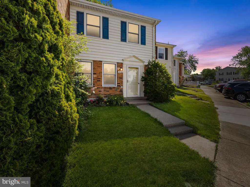 8758 Stoneridge Dr, Manassas, VA 20111 - #1