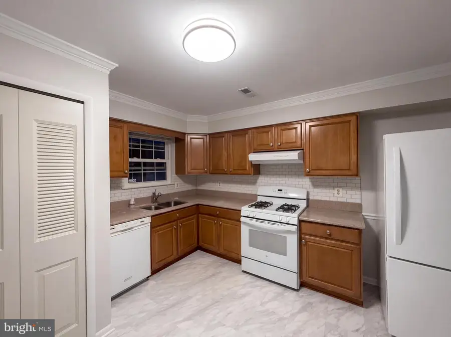 14281 Princedale Dr, Woodbridge, VA 22193 - #2