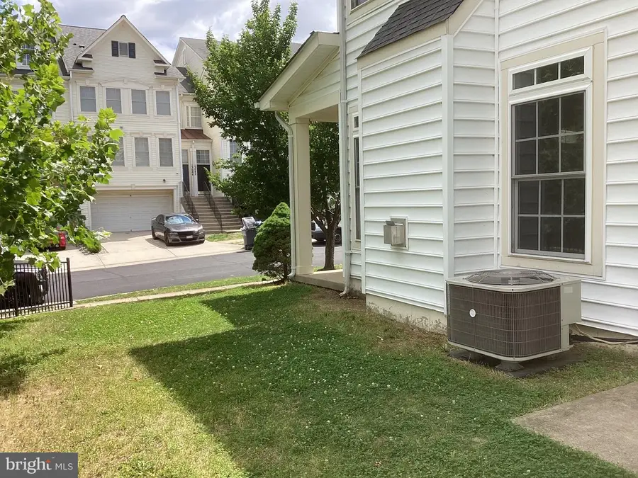 13083 Sidlaw Hills Ln, Bristow, VA 20136 - #3