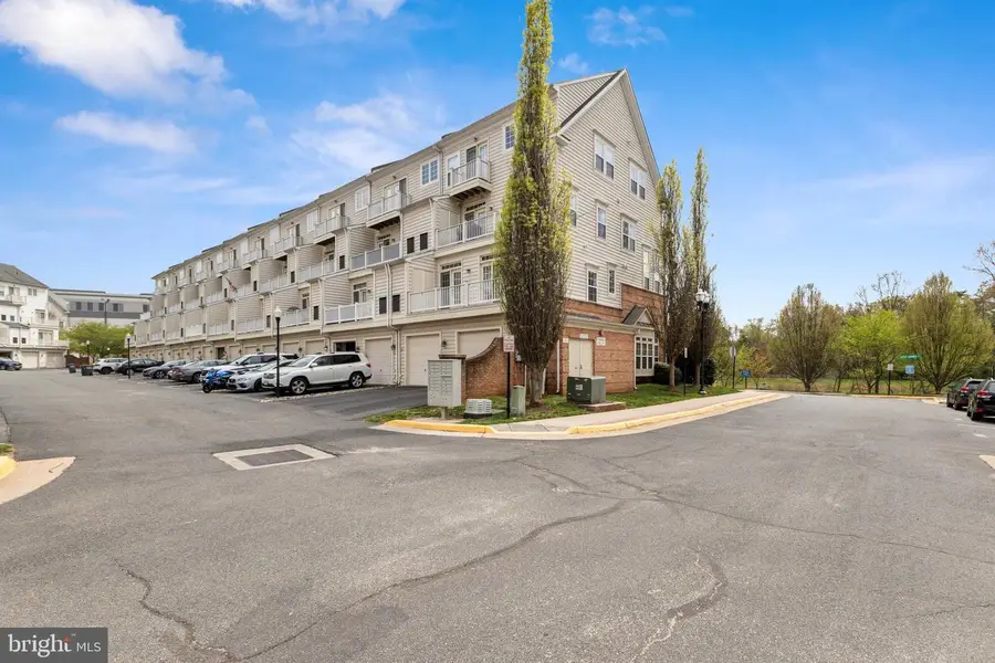 7101 Little Thames Dr #213, Gainesville, VA 20155 - #2