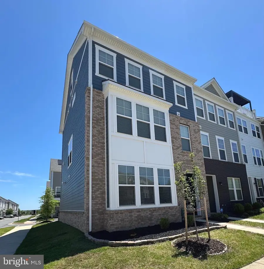 17751 Kingfisher Isle Rd, Dumfries, VA 22026 - #2