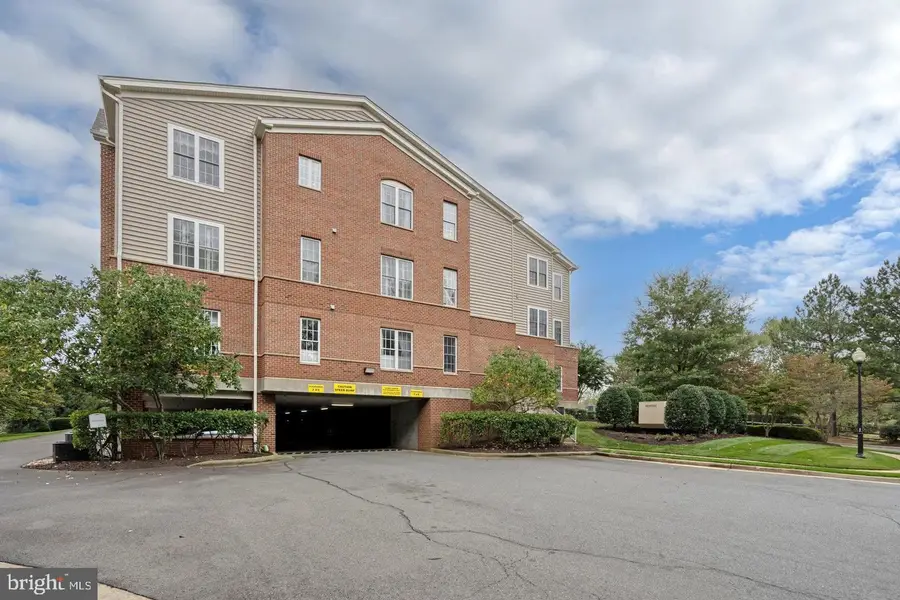 13891 Chelmsford Dr #304, Gainesville, VA 20155 - #3