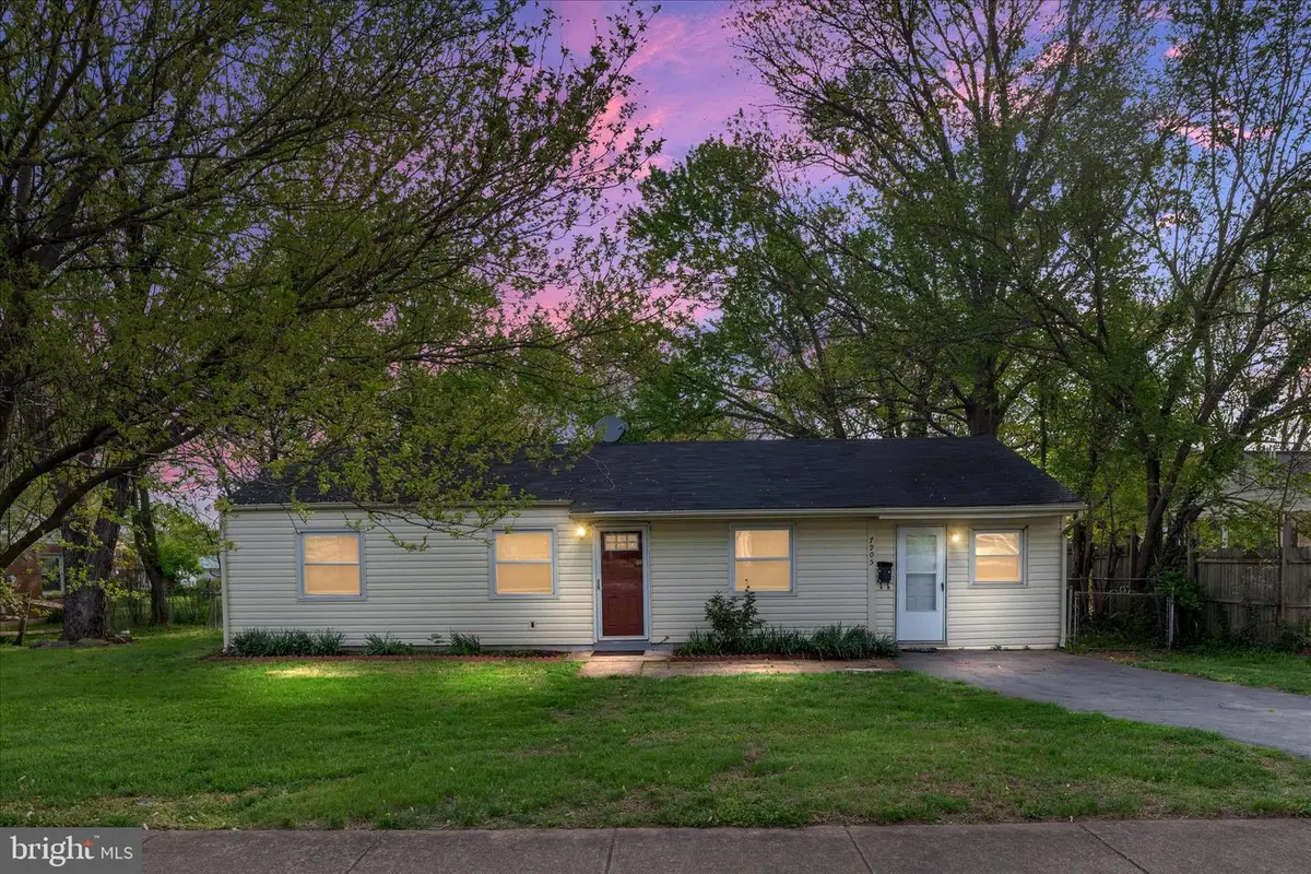 7905 Lomond Ct, Manassas, VA 20109 - #1