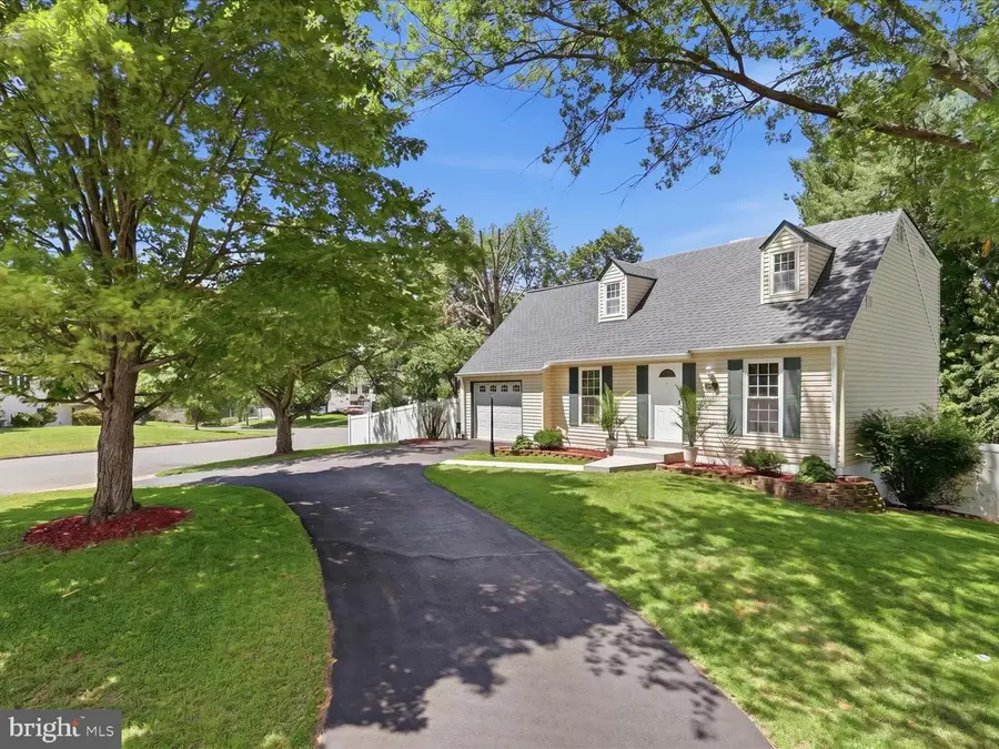 14330 Lindendale Rd, Woodbridge, VA 22193 - #2