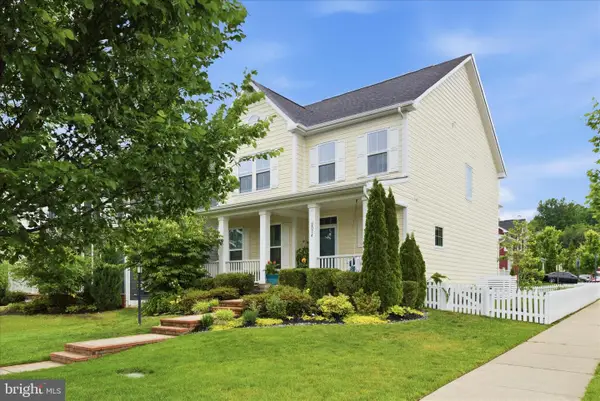 2074 River Heritage Blvd, DUMFRIES, VA 22026