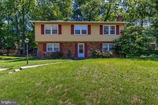 13019 Amesbury St, WOODBRIDGE, VA 22192