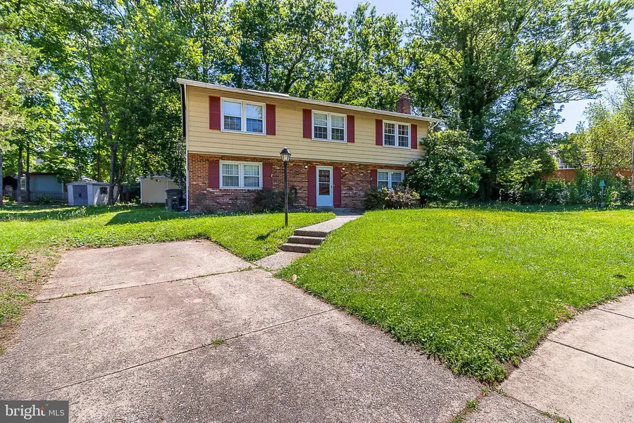 13019 Amesbury St, Woodbridge, VA 22192 - #2