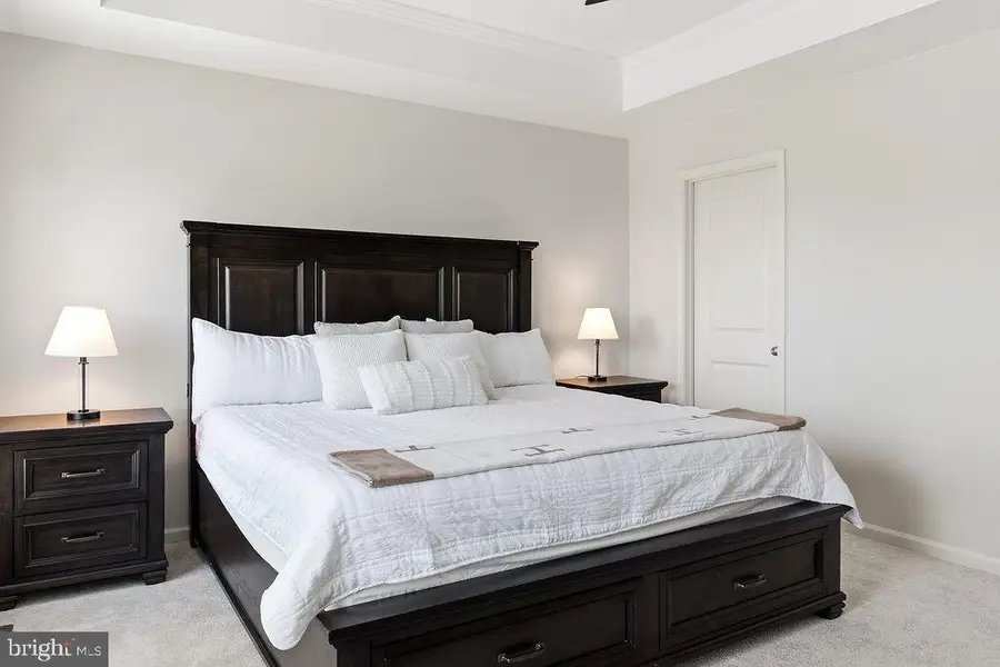 7825 Crescent Park Dr, Gainesville, VA 20155 - #2