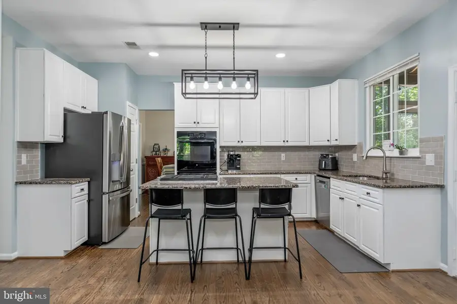 15530 Wheatfield Rd, Woodbridge, VA 22193 - #3