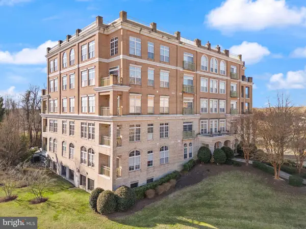 810 Belmont Bay Dr #201, WOODBRIDGE, VA 22191