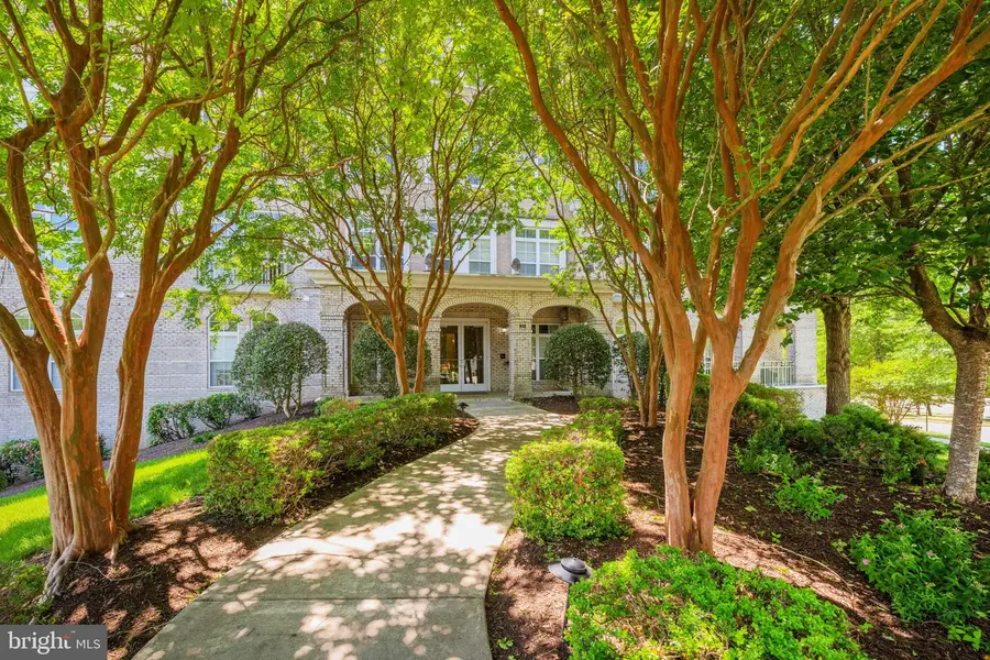 810 Belmont Bay Dr #201, Woodbridge, VA 22191 - #3