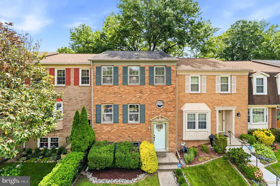 12236 Cinnamon St, Woodbridge, VA 22192 - #3