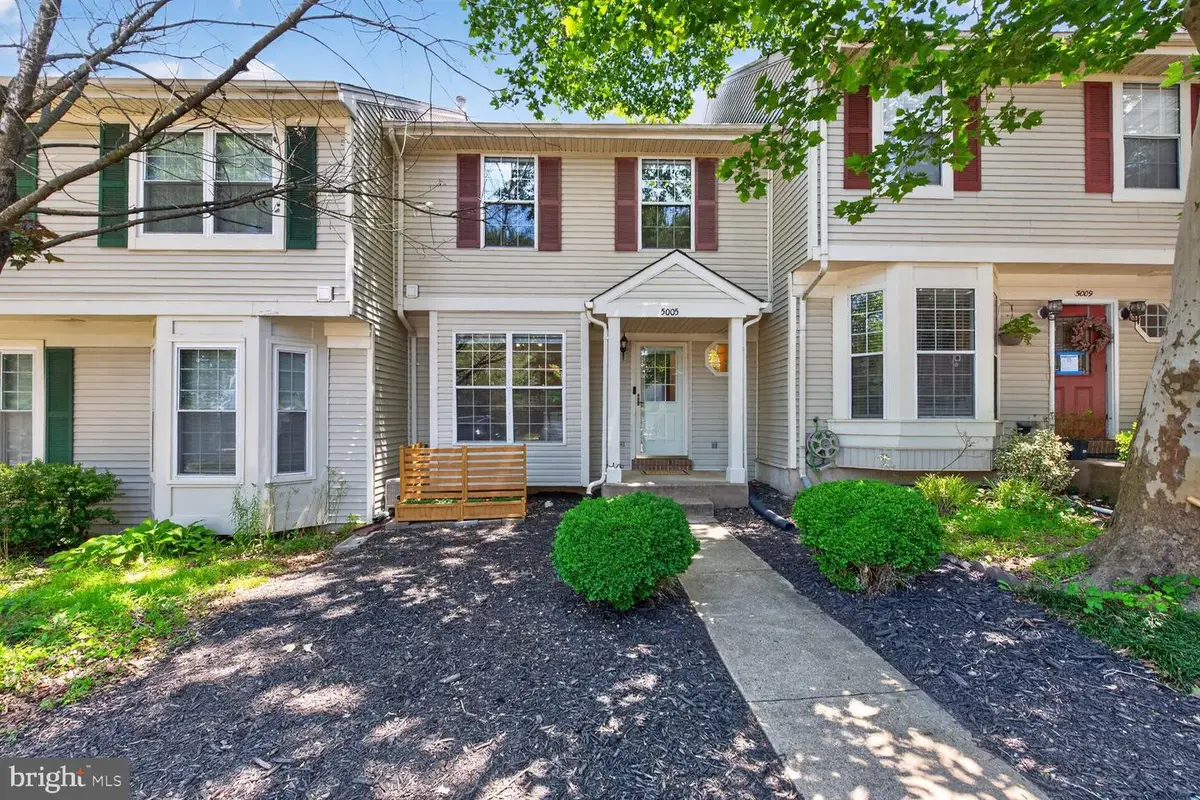 5005 Buena Vista Dr, Dumfries, VA 22025 - #1